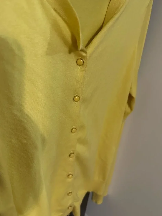 Banana Republic Vintage Yellow Button Cardigan Sweater - woman’s Large - Picture 2 of 7